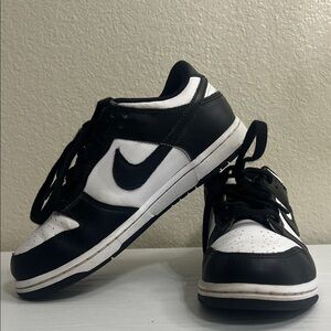 Nike Dunk Low Retro sneaker in the "Panda" black and white Size 2.5Y